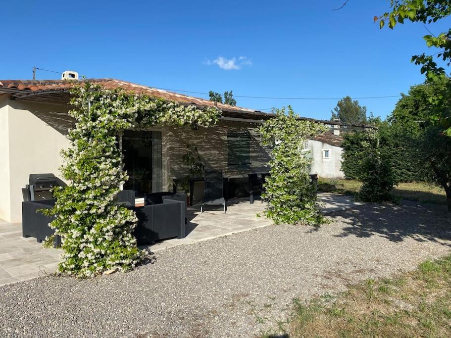 Maison De Plain Pied Avec Terrain De Petanque Villa ดรากิญญ็อง ภายนอก รูปภาพ